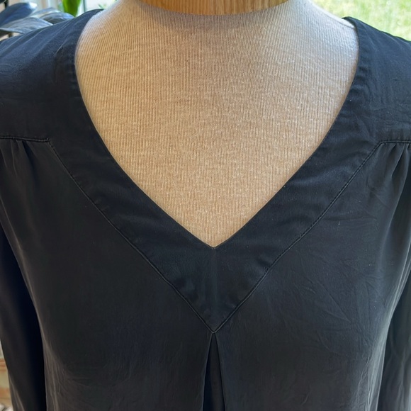NWOT Joie black georgette finish silk fully lined v neck long sleeve blouse - Picture 2 of 13